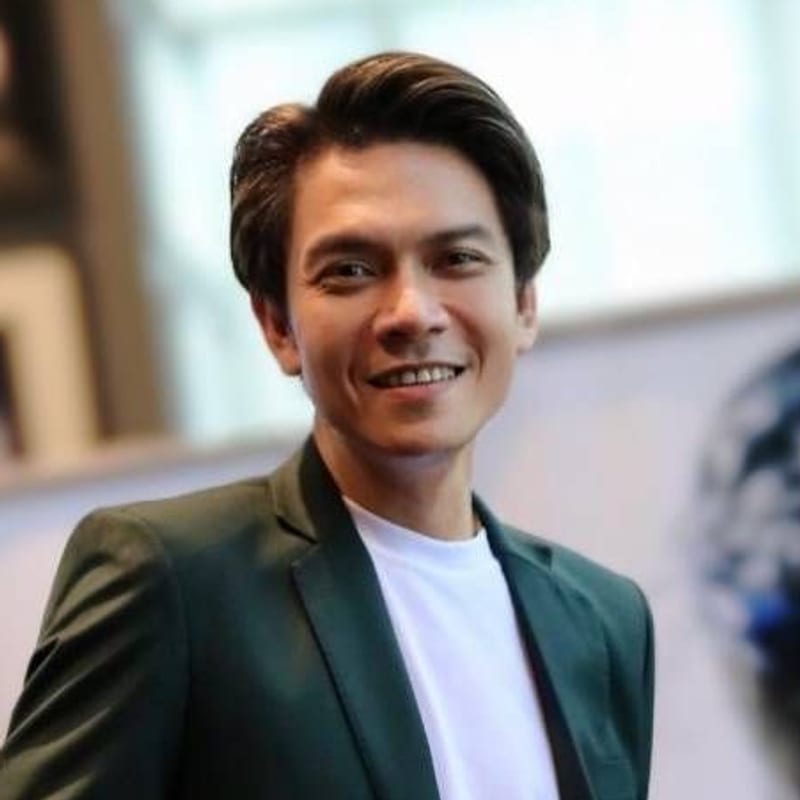 ดร.วชรวรรธน์ ปิยะรัตนมงคล